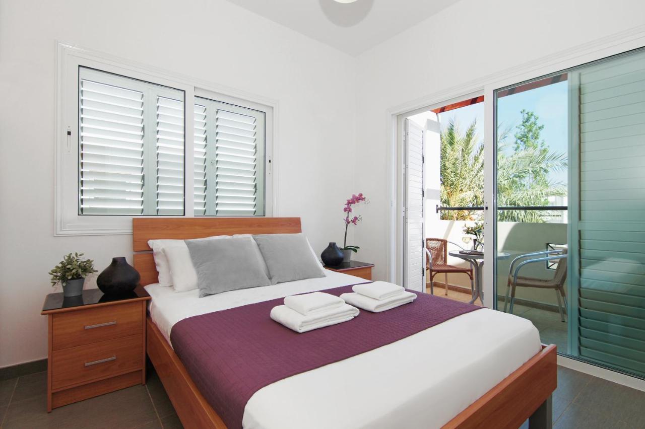 Villa Palm Протарас Екстериор снимка