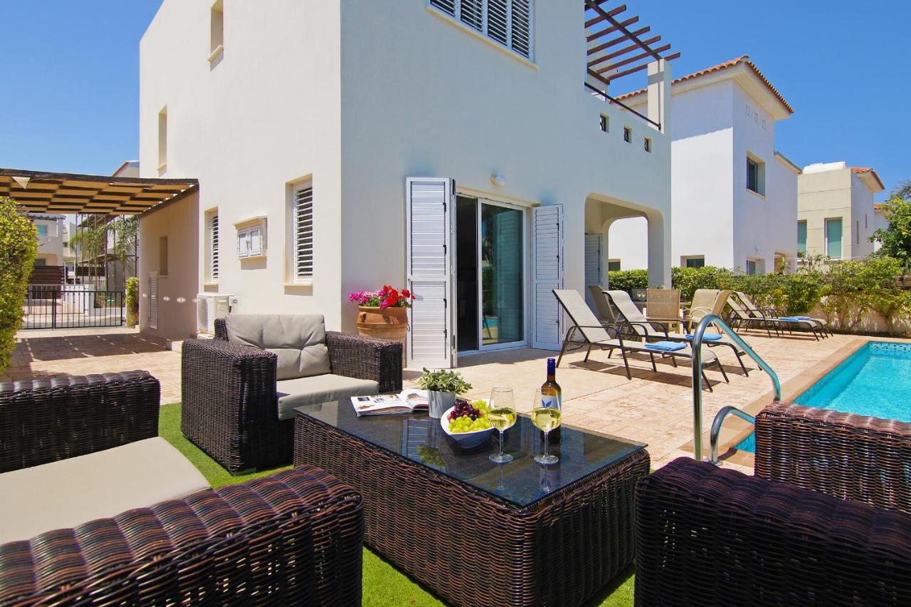 Villa Palm Протарас Екстериор снимка