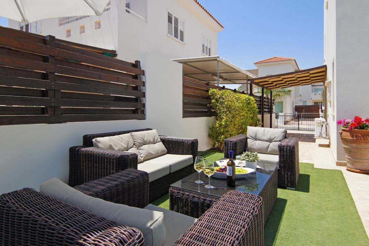 Villa Palm Протарас Екстериор снимка
